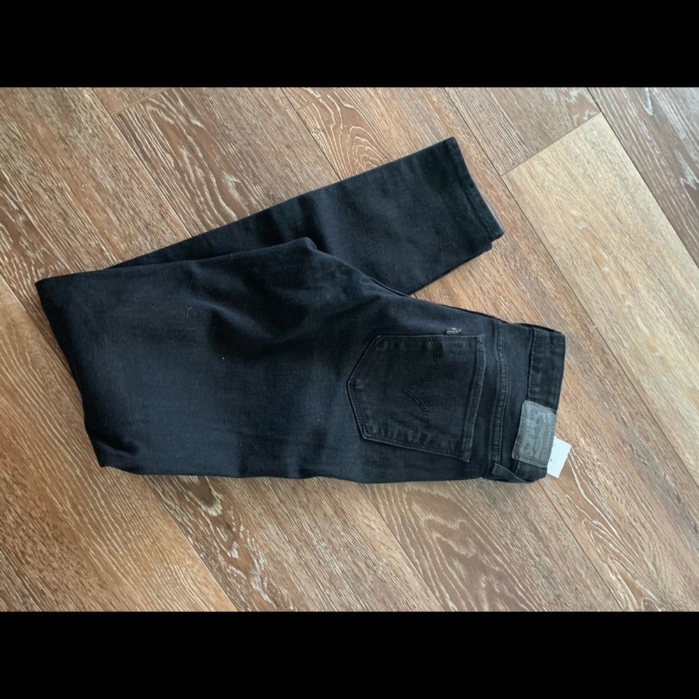 Women’s Levi jeans